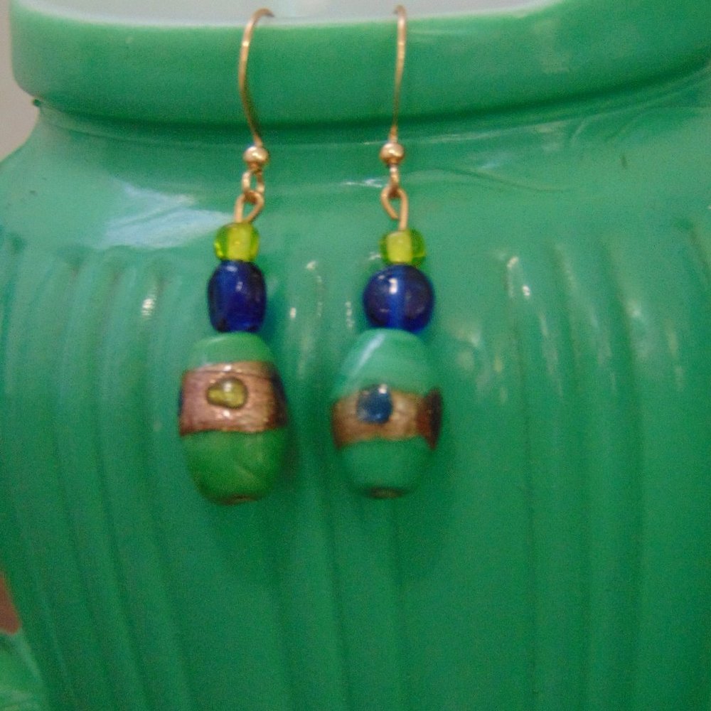 H39 Hand-made Earrings - Picture 3 of 3